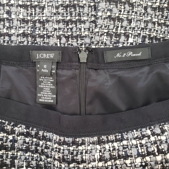 J. Crew Pencil Skirt in Midnight Tweed, Size 6 - Picture 7 of 8